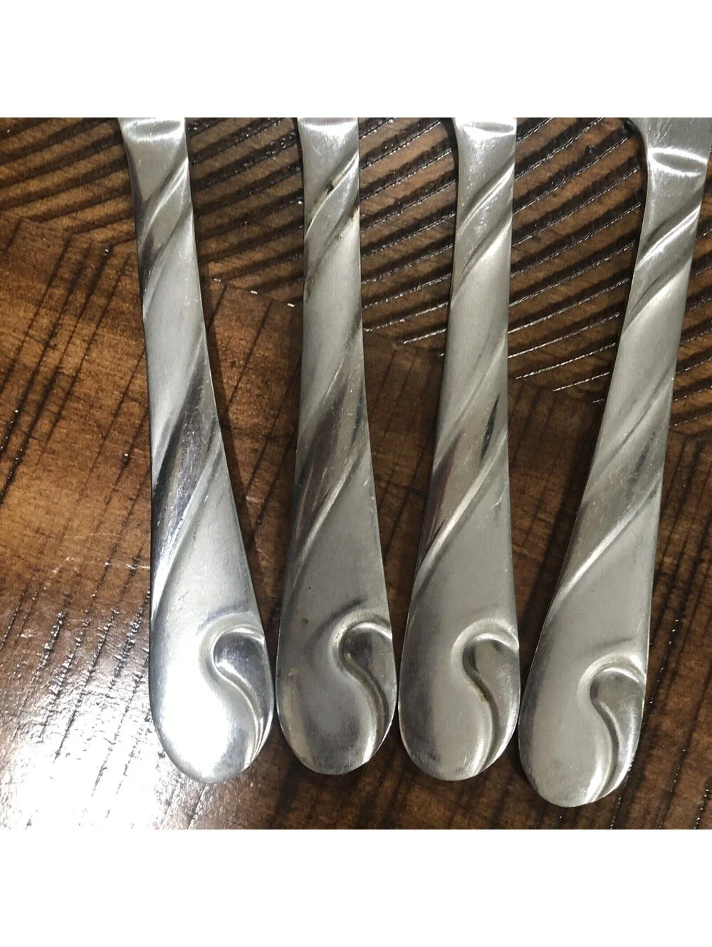 Jaclyn Smith Bella Frost Silverware Dinner Knives Frosted Handle Swirl Lot Of 4